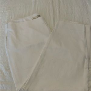 New Never Worn Boston Proper White Capris Size 10
